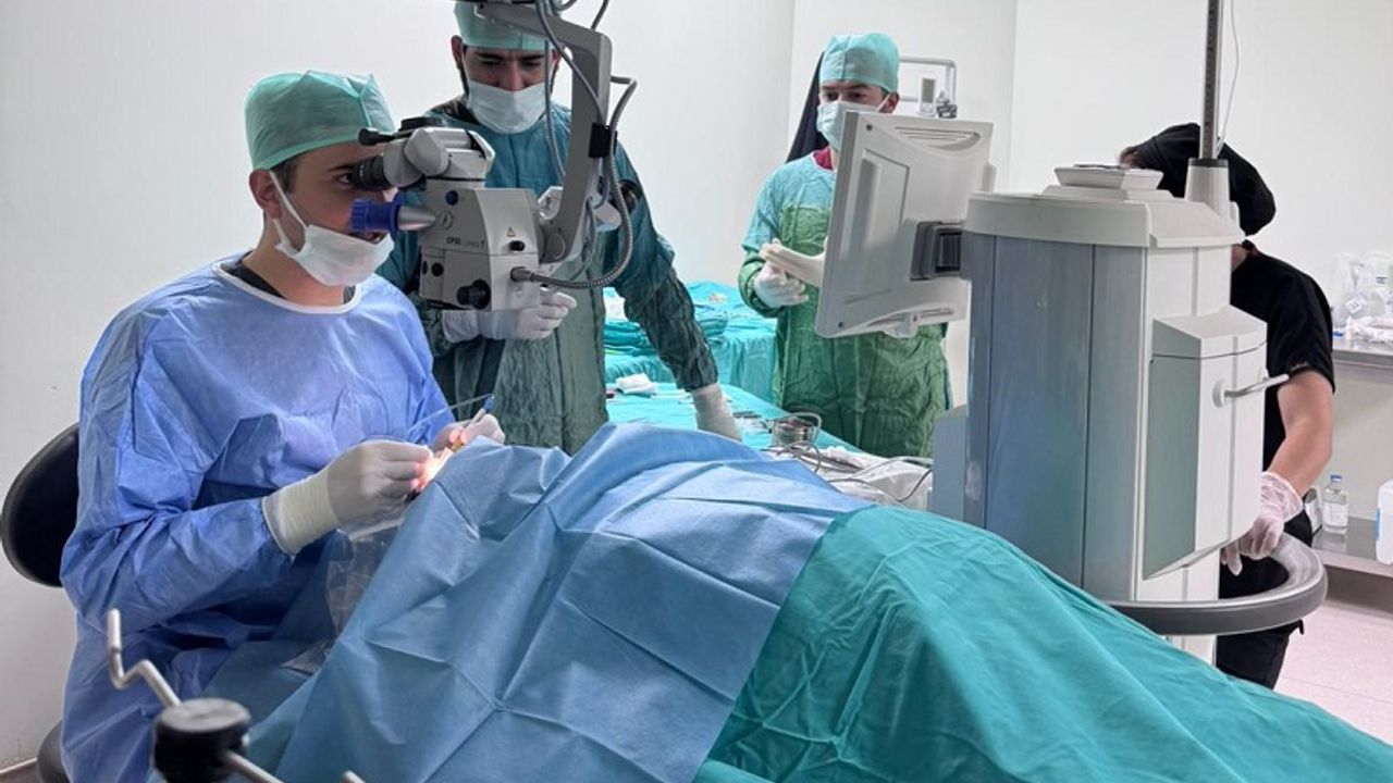Çukurca'da ilk defa katarak ameliyatı yapıldı