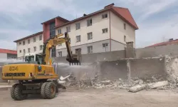 Metruk Yapıların Yıkımı Sürüyor