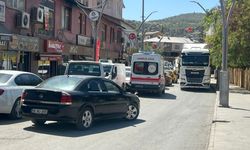 Çukurca’da Trafik Krizi: Çarşı Merkezi Araçlara Kapandı