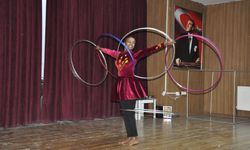 Maksimum aile sirki Çukurca’da yoğun ilgi gördü