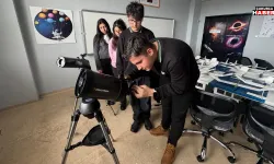 Yüksekova'da öğrenciler uzay ve havacılıkla tanışıyor