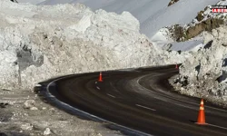 Hakkari-Van karayolu ulaşıma açıldı