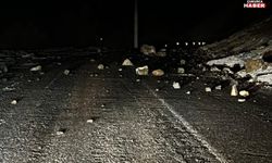 Çukurca Karayolunda Kaya Tehlikesi