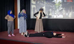 Hakkari Üniversitesi’nde tiyatro etkinliğine yoğun ilgi