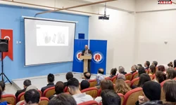 Hakkari'de kitapların gücü konuşuldu