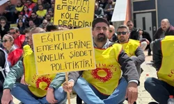 Yüksekova’da Eğitimciler Ayakta: Şiddete Karşı İnsan Zinciri Kuruldu