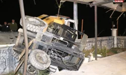 Hakkari’de Faciadan Dönüldü: Çekici Uçurumun Kıyısında Durdu