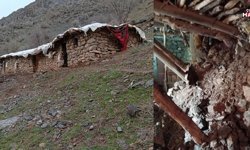 Hakkâri’de Yağışlar Sonrası Ahır Çöktü