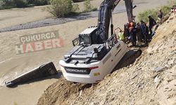Hakkari’de Minibüs Zap Suyu’na Uçtu