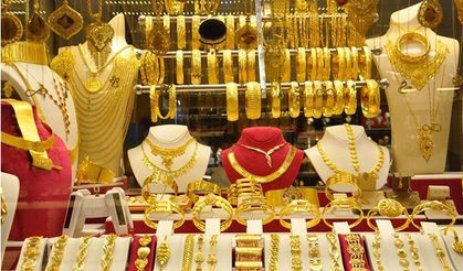 Altında yeni rekor: Gram altın 7 bin TL'ye yaklaştı
