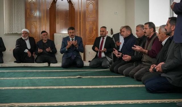 Vali Ali Çelik, Trafik Kazasında Hayatını Kaybedenlerin Taziyesine Katıldı