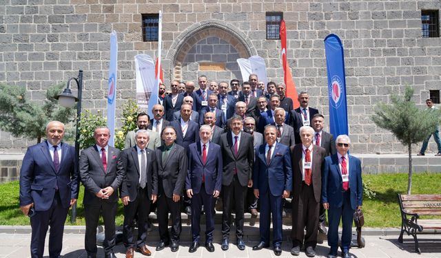 “Kadim Şehir Hakkari” Çalıştayı sona erdi