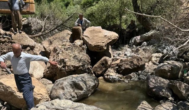 Çukurca'da Kaymakamlık Desteğiyle Mahalle Suyuna Kavuştu