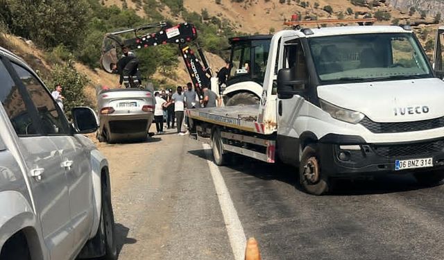 Çukurca karayolunda kaza