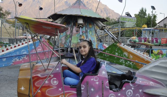 Hakkari’deki Lunapark yoğun ilgi