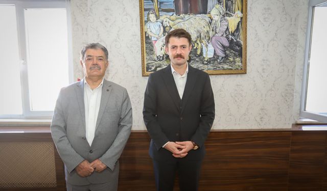 Eski başkan Turan’da kaymakam Cebeci’ye ziyaret