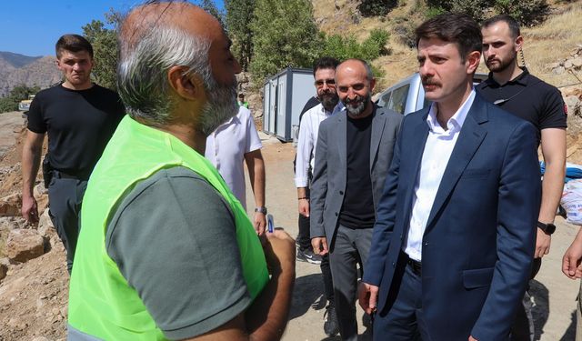 Kaymakam Cebeci TOKİ’yi denetledi