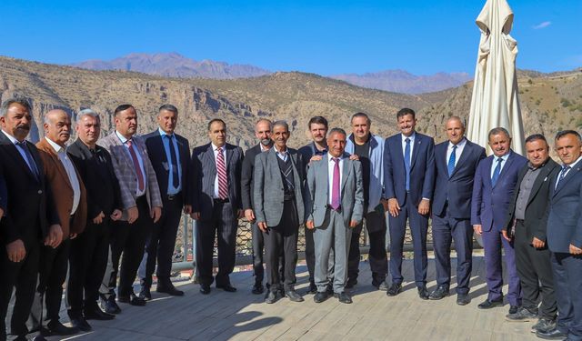 Kaymakam Cebeci muhtarlarla bir arya geldi