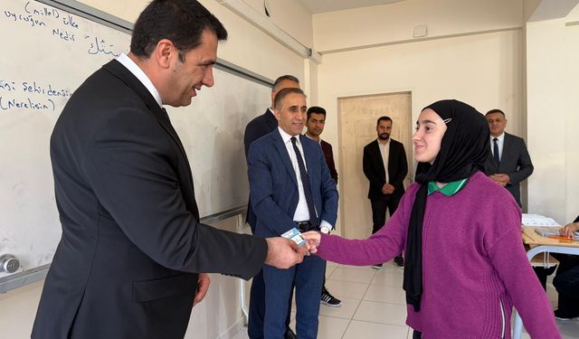 Şemdinli belediyesinde Öğrencilere Ücretsiz Ulaşım Desteği