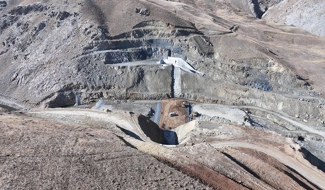 Hakkari’nin İlk Göleti Yükseliyor