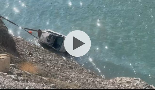 Hakkarili Gençlere mezar olan o araç çıkartıldı