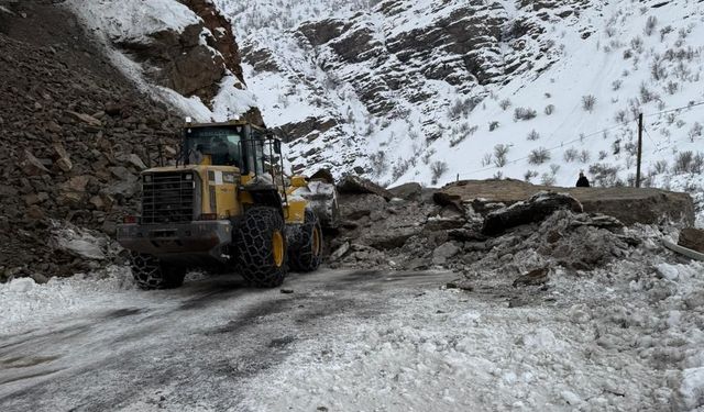Hakkari–Çukurca Yolu Kapandı
