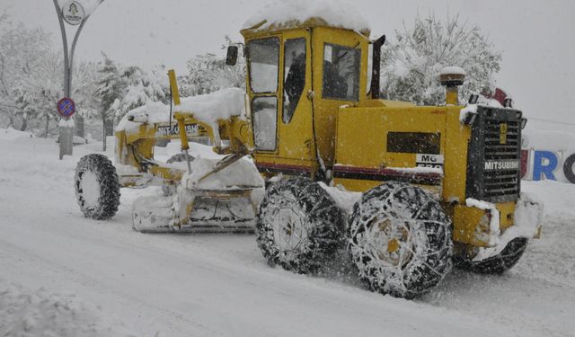 Hakkari’de 75 Köy ve 148 Mezra Yolu Ulaşıma Kapandı
