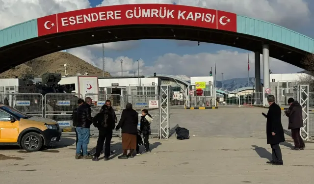 Esendere’de Tır Kuyruğu 3 Kilometreyi Aştı
