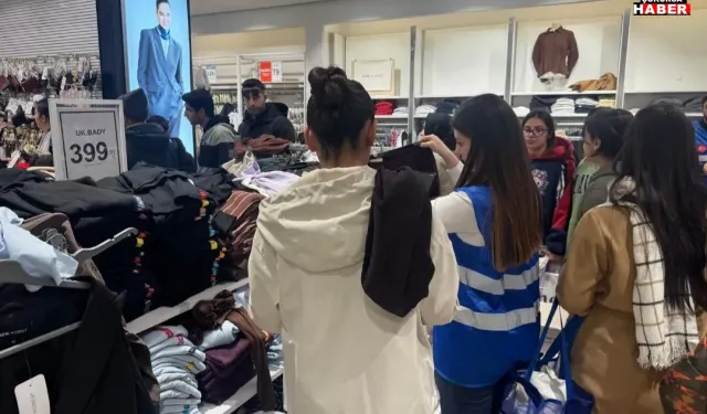 Yüksekova’da Çocuklara Bayram Desteği