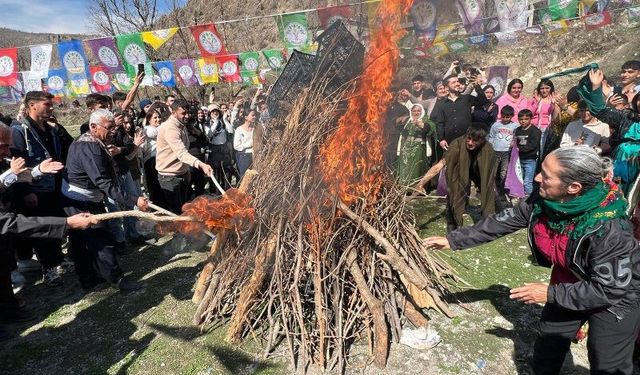 Çukurca’da Newroz’un Tarihi, Yeri ve Katılımcıları Belli Oldu