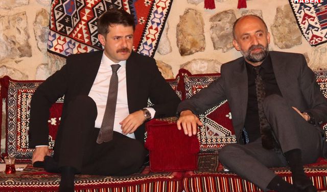 Kaymakam Cebeci ve Başkan Demir Öğrencilerle Tarihi Kale Evlerinde Buluştu