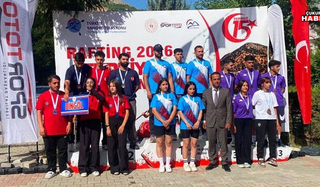 Çukurca'nın rafting gururu: Avzen Kulübü Türkiye şampiyonu oldu