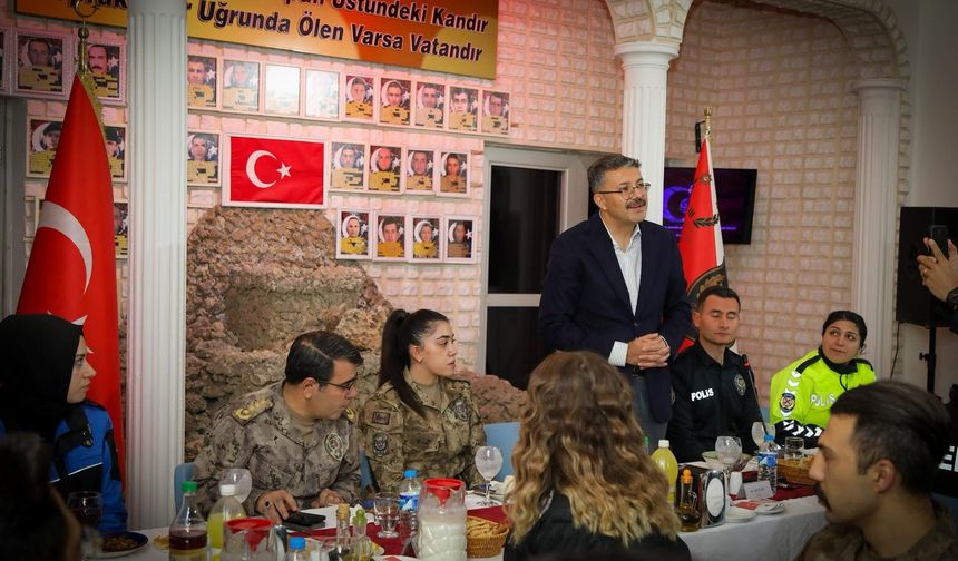 Vali Çelik, Emniyet Mensupları ile İftarda Buluştu