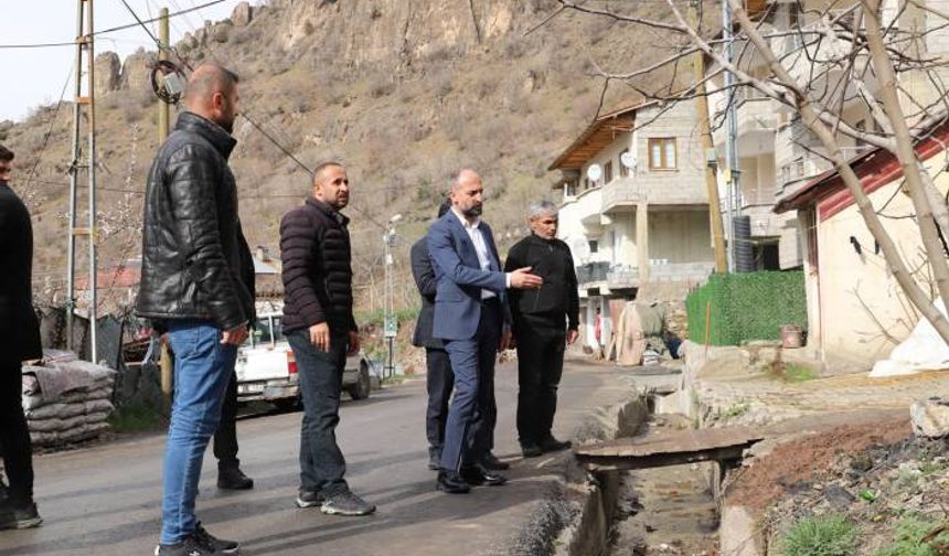 Başkan Demir, Çukurca'nın sorunlarını yerinde inceledi
