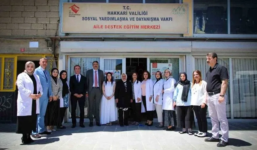 Vali Çelik’ten Kadınlara Tebrik: “Bu Cesaretiniz İlham Verici”