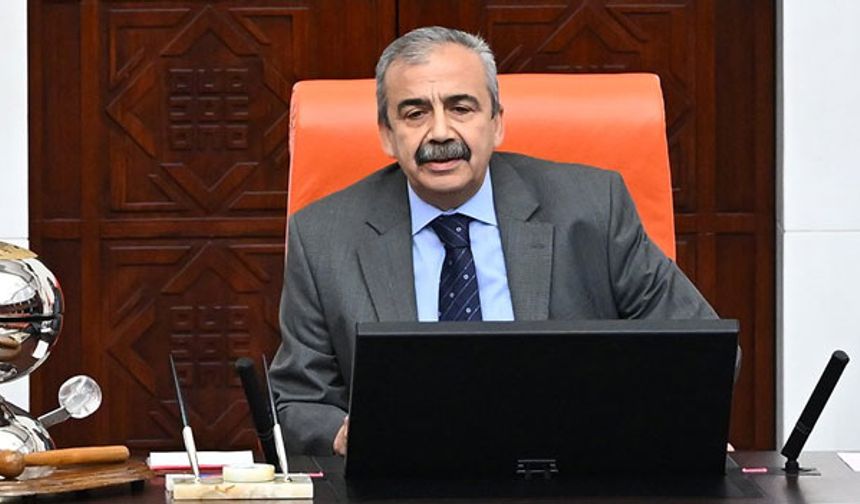 Sırrı Süreyya Önder hayatını kaybetti