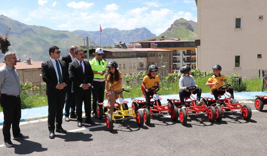 Çocuklar Trafik Kurallarını Eğlenerek Öğreniyor