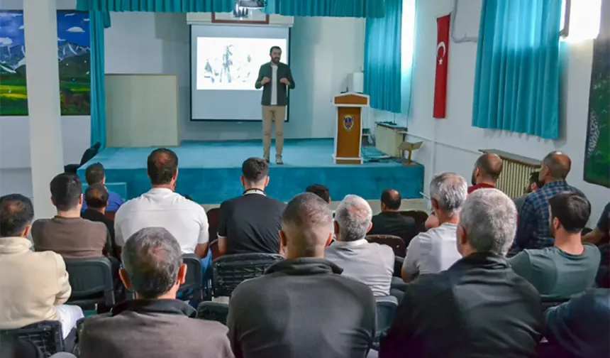 Hakkari Üniversitesi’nden Cezaevinde Anlamlı Etkinlik