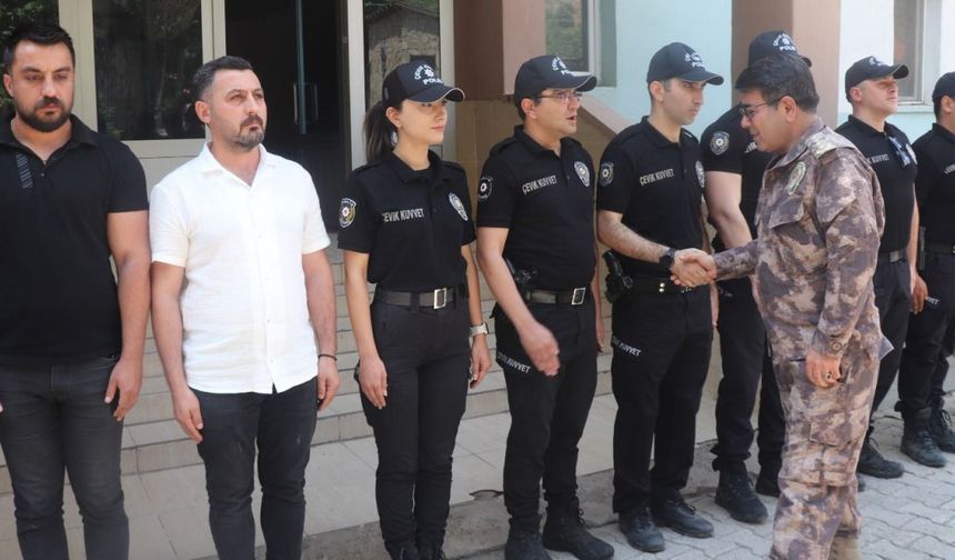 Yılmaz, Çukurca’da Görev Başındaki Polislerin Bayramını Kutladı