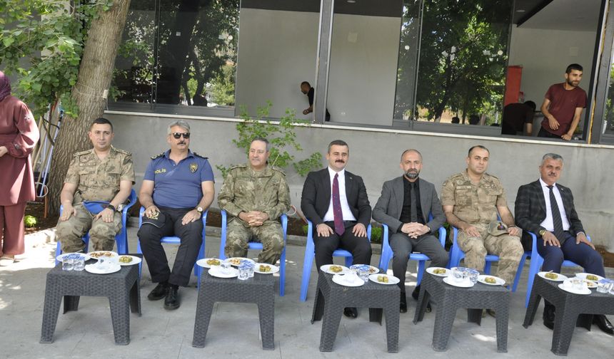 Çukurca’da bayramlaşma programı yapıldı