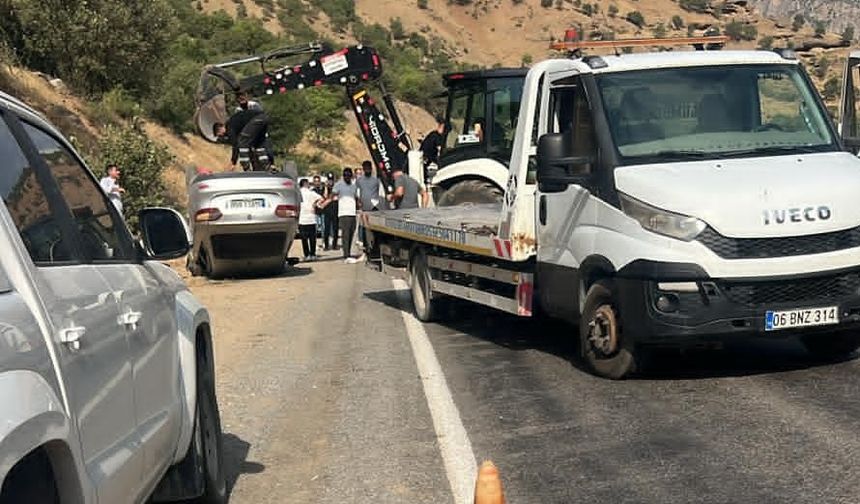 Çukurca karayolunda kaza