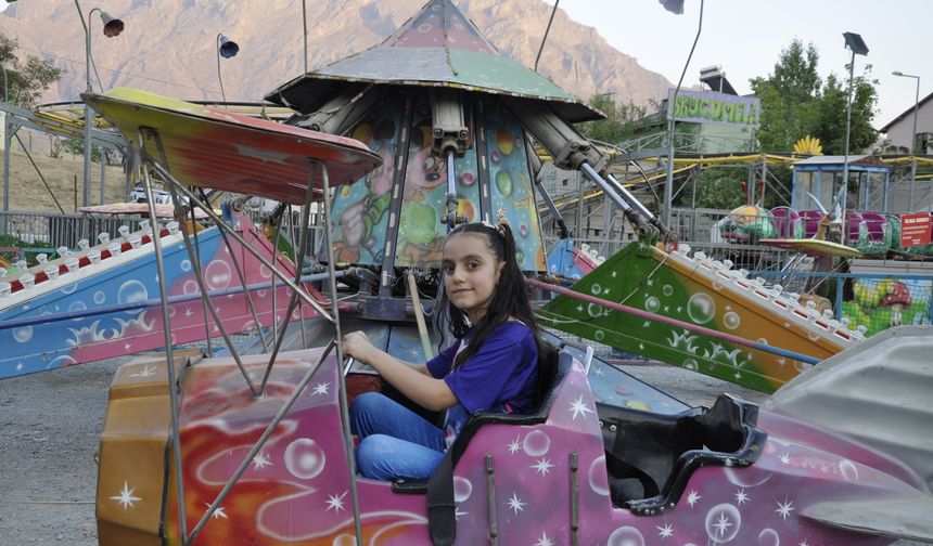 Hakkari’deki Lunapark yoğun ilgi