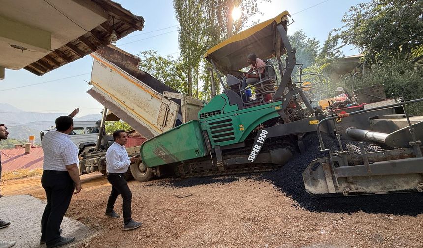 Şemdinli’de 10 Yıllık Asfalt Hasreti Sona Erdi
