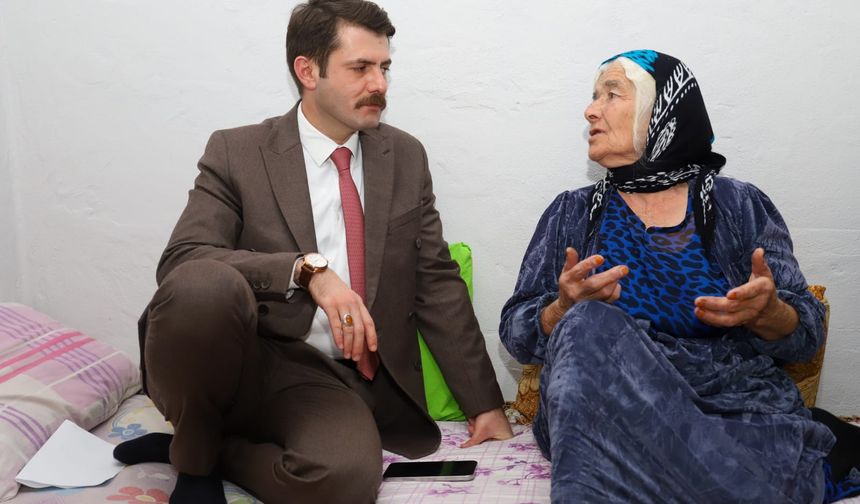 Kaymakam Cebeci yaşlıları ziyaret etti