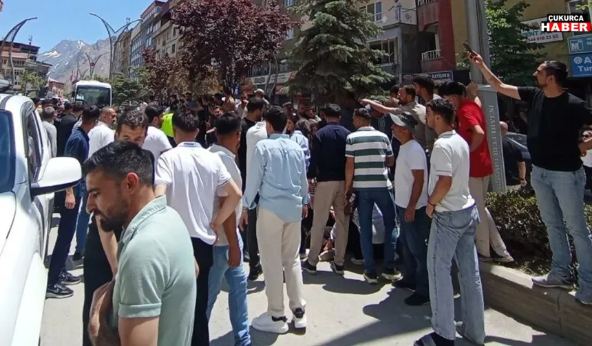 Hakkâri’de Otomobilin Çarptığı Anne ve Kızı Yaralandı