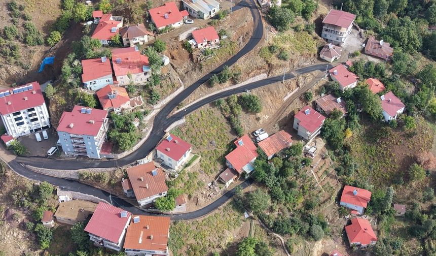 Başkan Şakar: Şemdinli’de asfaltsız sokak bırakmayacağız