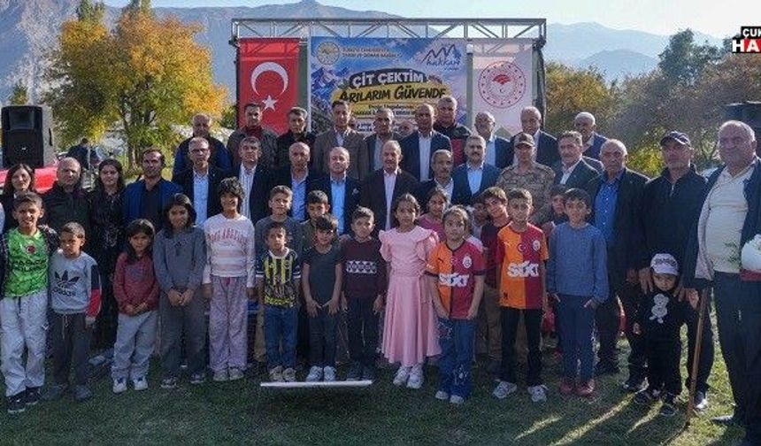 Hakkari’de 262 arıcıya elektrikli tel çit desteği sağlandı