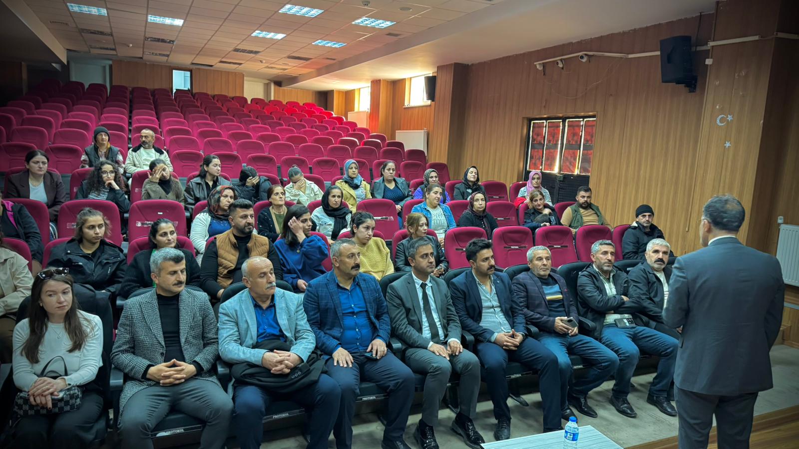 07B3C59F 4B55 46E6 950B A5A4E570A5F7