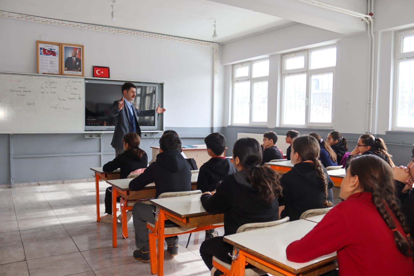 23Fed850 826B 428B B0E9 8168F00Bb3C9