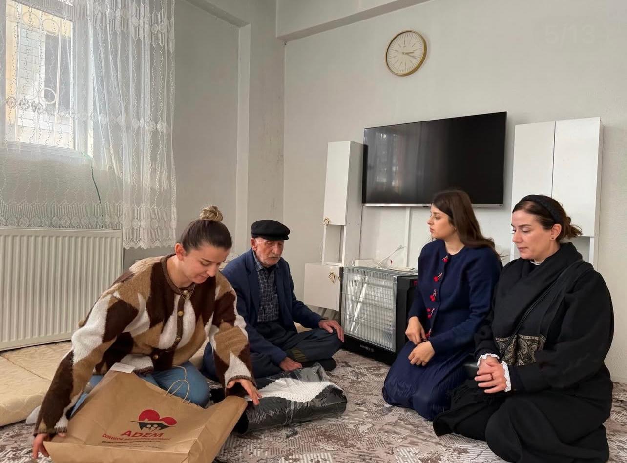 E9F78F3A 9A81 4B59 88F8 D16C308Eb302